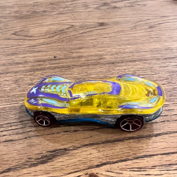 2014 CLEAR SPEEDER Hot Wheels Scale 1/64 Diecast Model Mattel - Picture 1 of 4